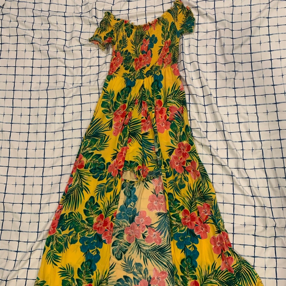 Beachy yellow dress with shorts and long open dress Size M (girls)